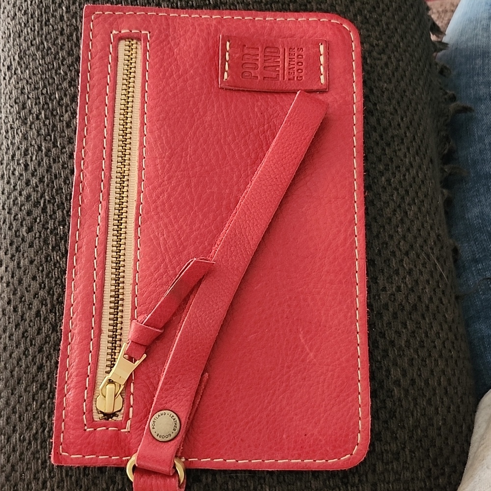 New! Portland Leather Adriana Pouch